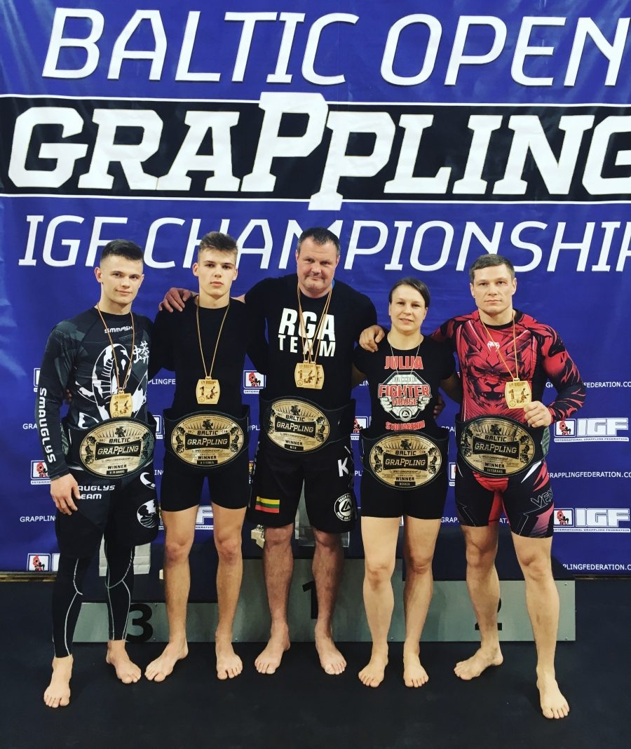 Through the pain to the stars. More and more stars of fighting sports choose grapling.